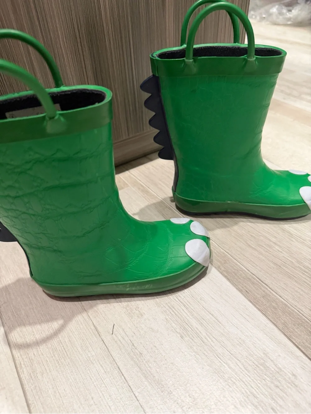 Cat & Jack durable green